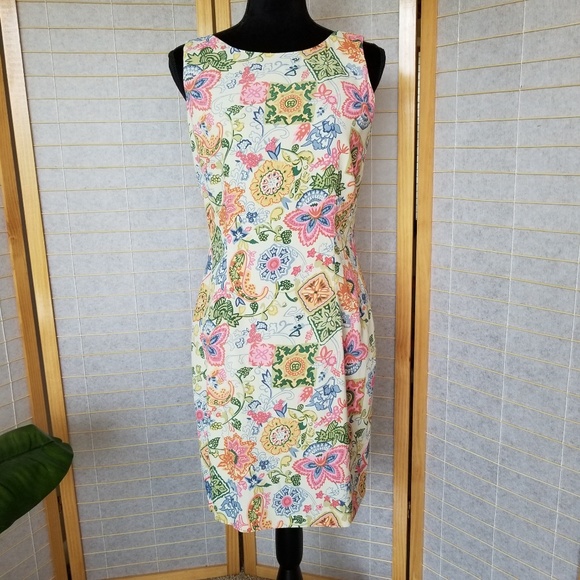 Mystery Dresses & Skirts - Vintage 90's Floral Sheath Dress